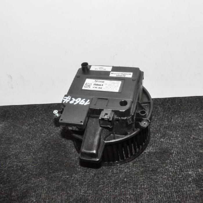 Ventilator aeroterma AUDI A4 8W2, B9 2016 OEM: 4M182002100 2596863