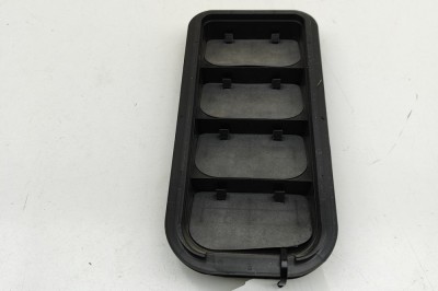 Grila de ventilație caroserie AUDI Q4 SUV F4B 2024 OEM: 7N0819465F | 32042740 foto