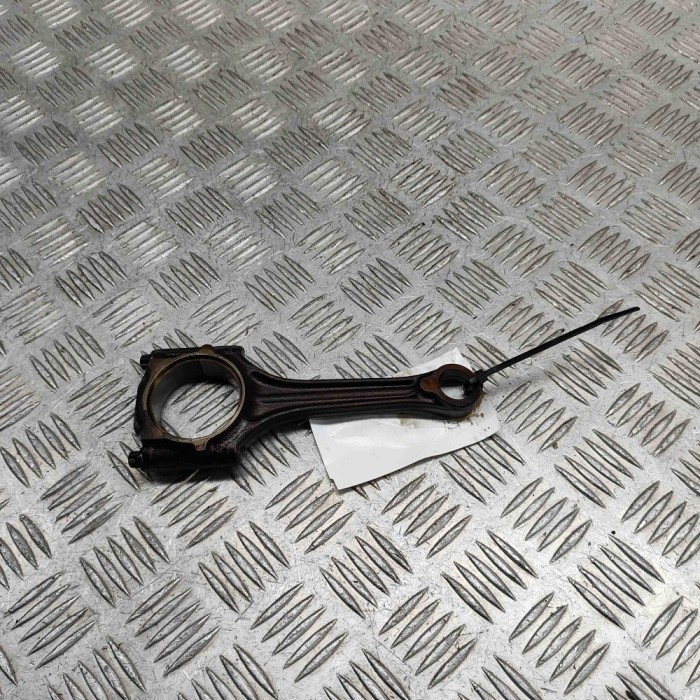 Biela AUDI A4 8E2, B6 2003 OEM: 06A198401