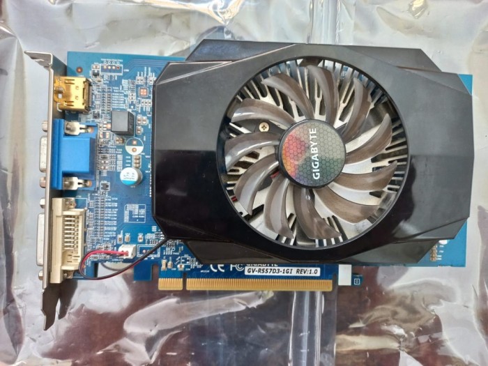 Placa video Gigabyte AMD Radeon HD 5570, 1024MB, DDR3, 128-bit, HDMI, DVI-D, D-sub, PCI-E