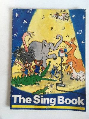 The Sing Book, 80 pagini, 46 cantece in engleza, pe note foto