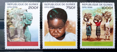 Guinea 1996 turism, peisaje copii femei serie 3v mnh foto