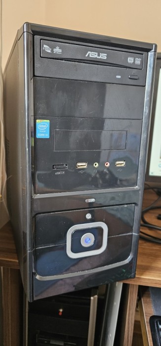 PC DESKTOP PROCESOR INTEL CORE i3-4160/3,60 GHz/RAM 4GB / HARD 500 GB , WINDOWS 10 INSTALAT RECENT .