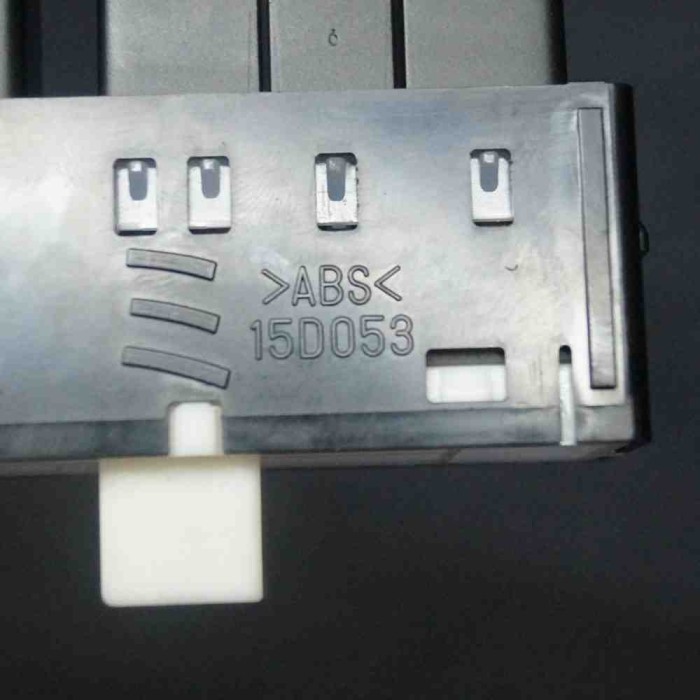 Comutator LEXUS IS III _E3_ 2014 OEM: 15D053 2010690