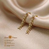 Cercei lungi Aurea Botanica cu frunze aurii si pietre stralucitoare, placati cu aur 18K, 4 cm Brazilia