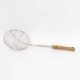 Paleta tip strecuratoare din inox, cu maner de lemn, diametru 16 Z-TOOLS / ZTS 9253