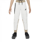 Cumpara ieftin B NSW TECH FLC PANT, Nike