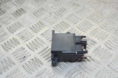 Releu TOYOTA PRIUS Hatchback _W2_ 2009 OEM: AEV6910A,G3843-47020 11660268 foto