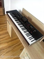 VAND Korg Pa 4 x 76 Key ca Noua! Husa + doua pedale sustein și expresie