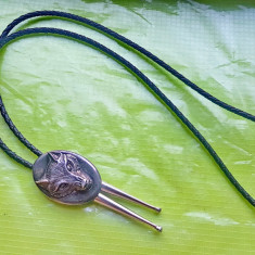 E160-Pandativ medalion cu Lup metal argintat stare foarte buna.