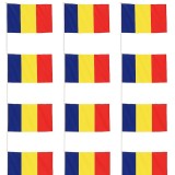 Cumpara ieftin Set 12 steaguri de mana Romania 20 x 30 cm, tricolor, poliester, cu suport, pentru evenimente si serbari