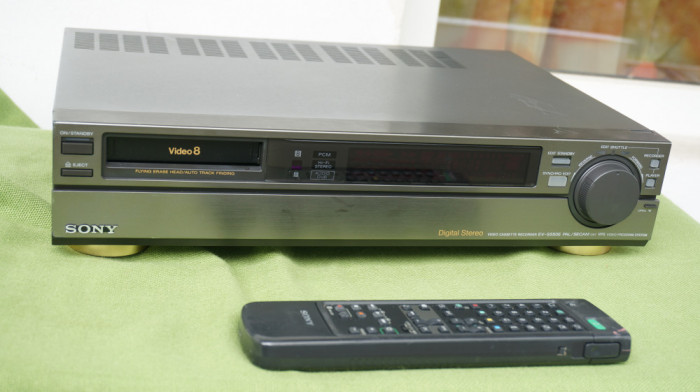 Video8 SONY EV-S550 Stereo Hi-Fi