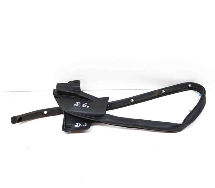 Garnitura de cauciuc ușă dreapta spate TESLA MODEL S 2018 13682188