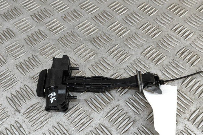 Limitator ușă st&acirc;nga față BMW X7 G07 2023 OEM: 7431279 31083478