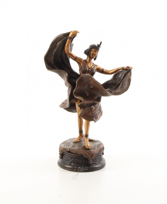 Dansatoare - statueta din bronz pictat pe soclu din marmura WB-21