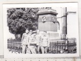 Bnk foto Sibiu - Monumentul lui Georg Daniel Teutsch, Alb-Negru, Romania de la 1950, Cladiri