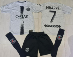 ECHIPAMENTE COMPLETE FOTBAL COPII 10/14 ANI,MBAPPE-PSG,MODEL NOU foto