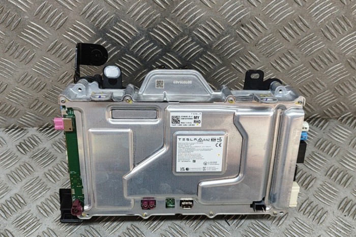 Alt modul de control TESLA MODEL Y 2022 OEM: 1684435-05-H 25291194