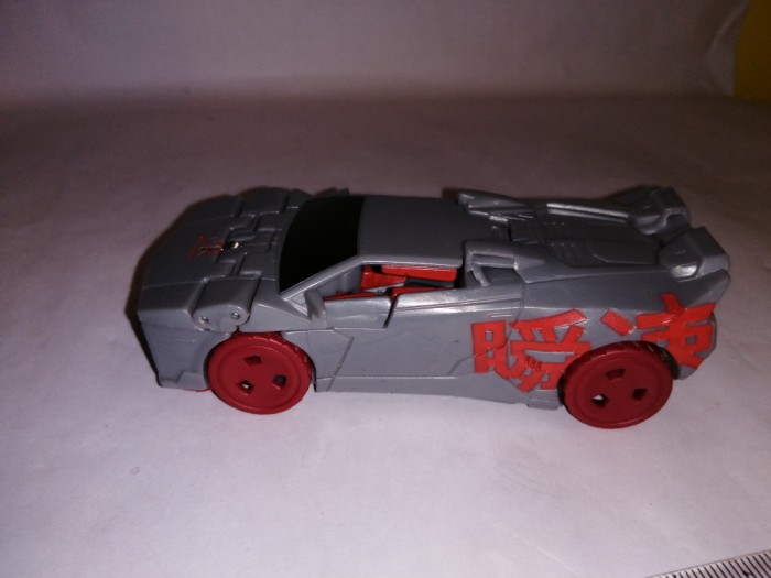 bnk jc Tomy hasbro 2015 - figurina Transformers