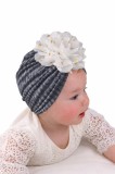 Caciulita gri tip turban din catifea cu floare aplicata (Marime Disponibila: