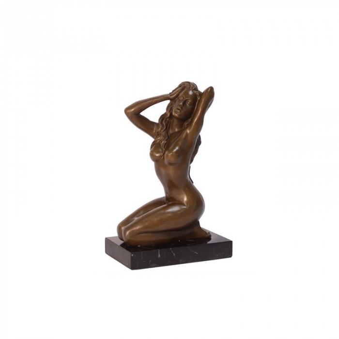 Nud inghenunchiat- statueta din bronz pe un soclu din marmura KF-47