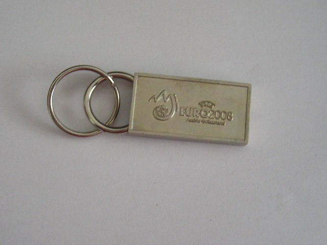 D8 38 - Breloc - tematica sport - Fotbal - EURO 2008