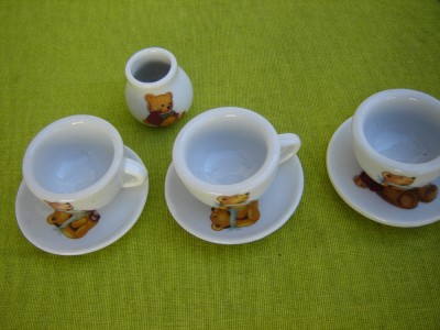 Cescute din portelan, miniaturi de bucatarie pentru copii foto