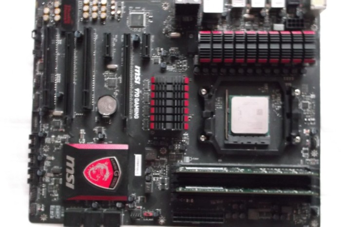 Placa de baza MSI 970 GAMING socket AM 3+