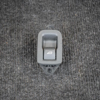Buton geam ușă dreapta spate VOLVO V60 2012 OEM: 31272013 2108525 foto