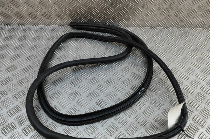 Garnitura ușă st&acirc;nga spate TOYOTA RAV 4 V A5, H5 2019 OEM: 62332-42090 | 31985379