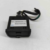 Port USB/AUX-In FIAT 500L 351_, 352_ 2014 OEM: 735558298,FT73555829801444 | 28242420