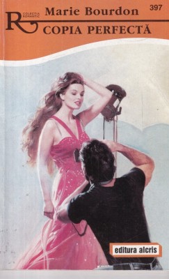 Marie Bourdon - Copia perfecta foto