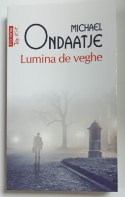 LUMINA DE VEGHE de MICHAEL ONDAATJE , 2024 foto