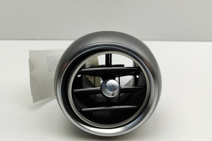 Gura de ventilație planșa de bord MERCEDES-BENZ C W205 2017 OEM: A2058304400 30391194