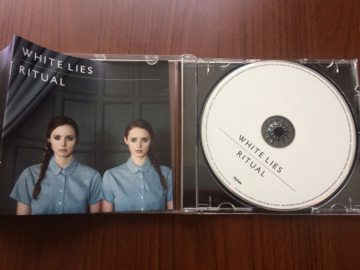white lies ritual 2011 album cd disc muzica alternative indie rock fiction rec. foto