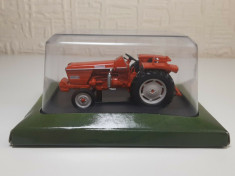 Macheta tractor RENAULT 56 - 1968 scara 1:43 foto