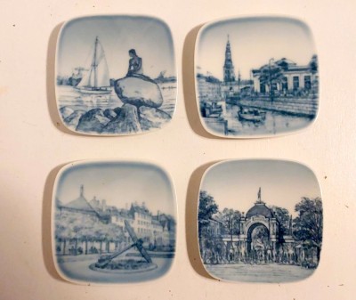 4 farfurioare Royal Copenhagen Porcelain Denmark landmarks portelan albastru foto