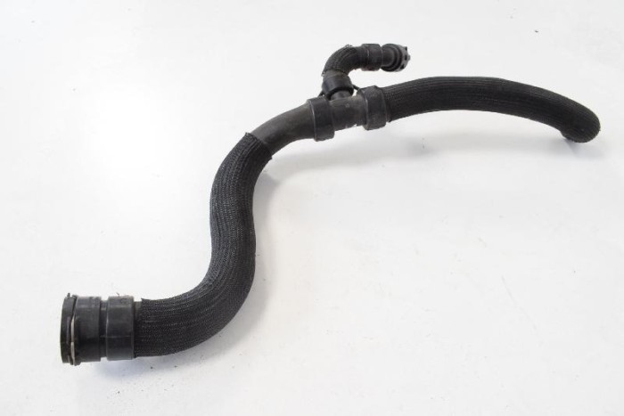 Furtun de lichid de răcire VOLVO S60 II 2012 OEM: 31355200 10035751