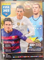 B10 - Album fotbal - The golden woeld of football - anul 2016 - panini