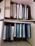 Doua cutii cu materiale filatelice diverse, timbre in clasoare, albume