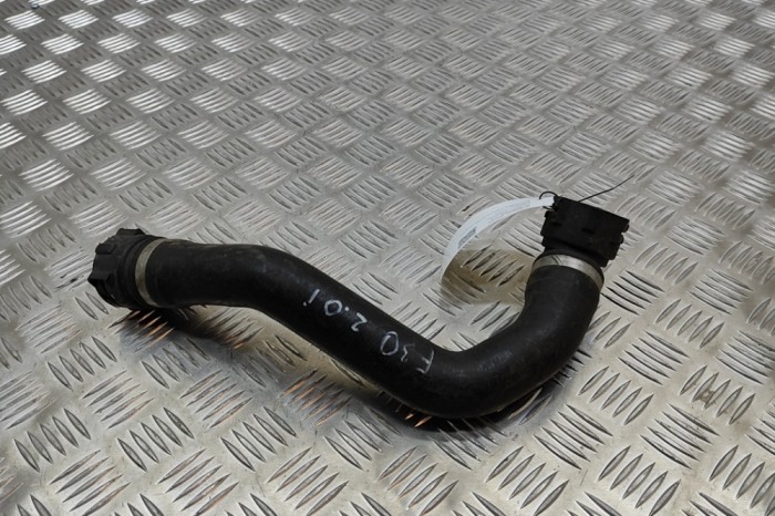 Furtun de lichid de răcire BMW 3 F30, F80 2014 OEM: 7596838 22652379
