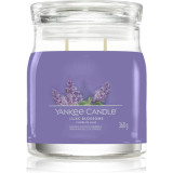 Yankee Candle Lilac Blossoms lum&acirc;nare parfumată I. Signature 368 g
