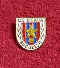 Insigna fotbal - STEAUA BUCURESTI foto