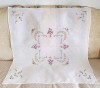 Fata de masa Vintage din bumbac cu broderie manuala in cruciulite si broderie pe fir.