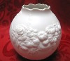 VAZA PORTELAN MAT BISCUIT KAISER CREATIE MANFRED FREY DECOR FLORAL IN RELIEF