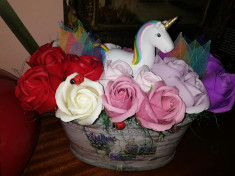 Trandafiri de sapun - Unicorn in gradina cu trandafiri - OKAZIE foto