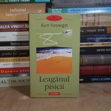 KURT VONNEGUT - LEAGANUL PISICII , POLIROM , 2004 *