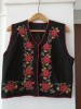 Vesta Matyo vintage Ungaria costum popular cu broderie traditionala confectionata din lana unisex stil boho, lucrata manual, cu motive florale