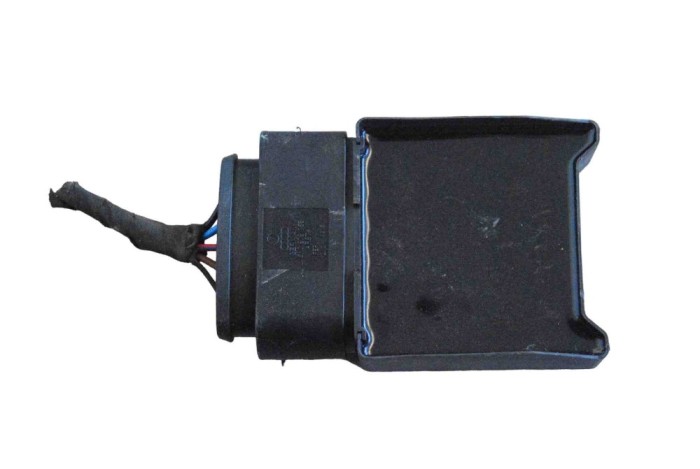 Unitate de control pompa de combustibil VW GOLF VIII CD1 2022 OEM: 5Q0906093B