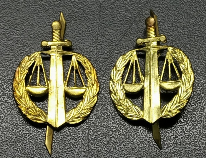 Rom&acirc;nia Semne de arma Justiție aurii noi